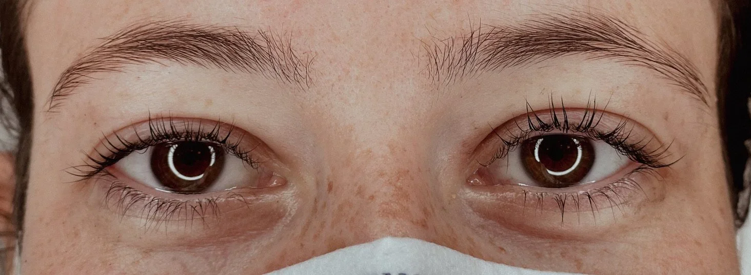 The Benefits of Eyebrow Threading for a Defined Look